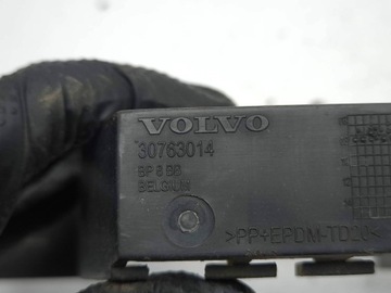 Volvo V50 2009 Uchwyt / Mocowanie zderzaka tylnego