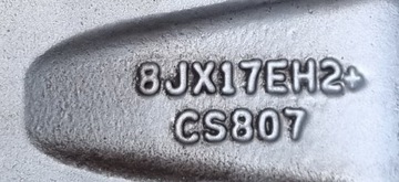 4 легкосплавных диска с шинами Michelin 225/50 R17.