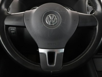 Volkswagen Tiguan I SUV Facelifting 1.4 TSI BlueMotion Technology 125KM 2015 Volkswagen Tiguan klima auto czujniki parkowania, zdjęcie 20