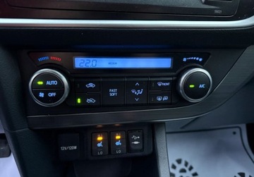 Toyota Auris II Hatchback 5d Dual VVT-i 100 99KM 2013 Toyota Auris Salon Polska, Serwis ASO, KameraCzujniki parkowania 1.3 99KM, zdjęcie 10