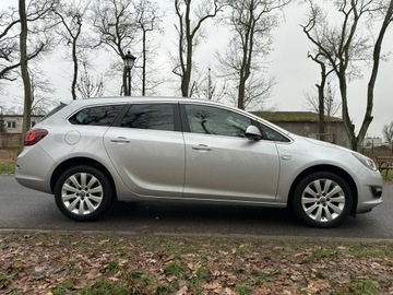 Opel Astra J Sports Tourer Facelifting 2.0 CDTI ECOTEC 165KM 2013 Opel Astra Sport Tourer 2.0 CDTI 165 KM 2013r. Xen, zdjęcie 10