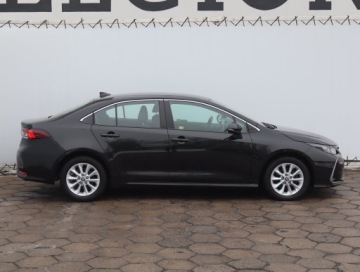 Toyota Corolla XII Sedan 1.8 Hybrid 122KM 2022 Toyota Corolla 1.8 Hybrid, Salon Polska, zdjęcie 5