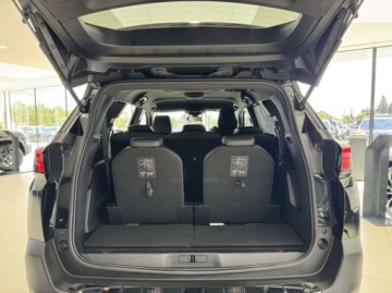 Peugeot 5008 II Crossover Facelifting 1.2 PureTech 130KM 2023 Peugeot 5008 Allure Pack 7 osobowy Skorzana tapicerka Nawigacja Kamera, zdjęcie 9