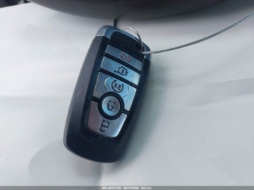 Ford Expedition III 2021 Ford Expedition Limited 2021 3.5 Benzyna 310KM, zdjęcie 13