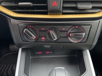 Seat Arona Crossover Facelifting 1.0 TSI 110KM 2024 Seat Arona 1.0 TSI 110KM Czujniki parkowania tył L, zdjęcie 29