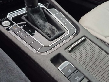 Volkswagen Arteon Fastback Facelifting 2.0 TDI 200KM 2021 Volkswagen Arteon Harmankardon Faktura VAT Panorama SKory hak Masaze, zdjęcie 27