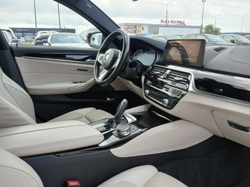 BMW Seria 5 G30-G31 Limuzyna 540i 340KM 2017 BMW 540 BMW 540i xDrive, Salon PL, Bogate wyposaże, zdjęcie 11