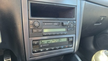 Volkswagen Golf V Hatchback 1.4 i 16V 75KM 2003 Volkswagen Golf climatronic, zdjęcie 10