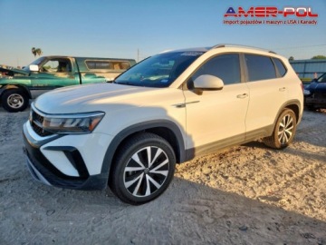 Volkswagen 2022 Volkswagen Inny Volkswagen Taos SE 4MOTION z 2022 roku , od firmy ubezpiec