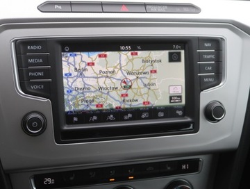 Volkswagen Passat B8 Variant 2.0 TDI BlueMotion SCR 150KM 2016 VW Passat 2.0 TDI, Automat, Navi, Klima, zdjęcie 16