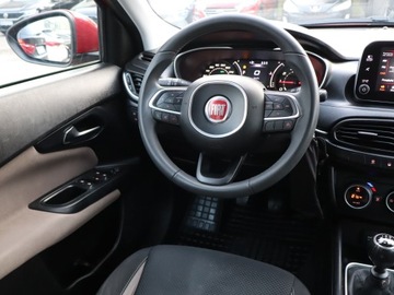 Fiat Tipo II Hatchback 1.4 95KM 2017 Fiat Tipo 1.4 16V, Salon Polska, Serwis ASO, zdjęcie 6