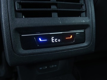 Volkswagen Golf VIII Hatchback Plug-In-Hybrid 1.4 TSI 204KM 2022 VW Golf 1.4 TSI eHybrid, Salon Polska, zdjęcie 19