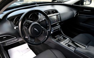 Jaguar XE Sedan 2.0 i4 180KM 2018 Jaguar XE Zarejestrowany SALONOWY Stan 2.0 Diesel 180KM, zdjęcie 11