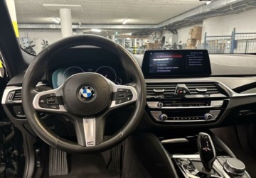 BMW Seria 5 G30-G31 Touring 518d 150KM 2019 BMW Seria 5 BMW 518d Touring, 150 KM Adaptive LED F-ra Vat 23 2.0 Diesel, zdjęcie 13