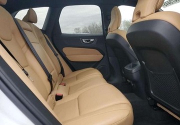 Volvo XC60 II Crossover T6 310KM 2019 Volvo XC 60 Auta z USA - Zapytaj o wiecej ofert 2.0 Benzyna 310KM, zdjęcie 10