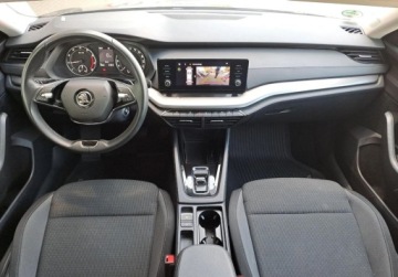 Skoda Octavia IV Liftback 1.5 TSI e-Tec Mild Hybrid 150KM 2023 Skoda Octavia Ambition 1.5 TSI e-Tec Mild Hybrid 150 KM DSG Salon PL ASO V, zdjęcie 8