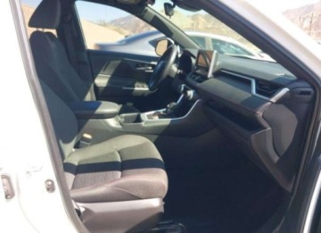 Toyota RAV4 V 2023 Toyota RAV4 2023, 2.5L, 4x4, PRIME, od ubezpieczalni 2.5 Benzyna 177KM, zdjęcie 9