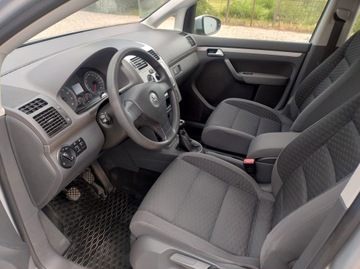 Volkswagen Touran I 2009 Volkswagen Touran 1.6 Mpi Klimatyzacja Opłacony z Niemiec, zdjęcie 4