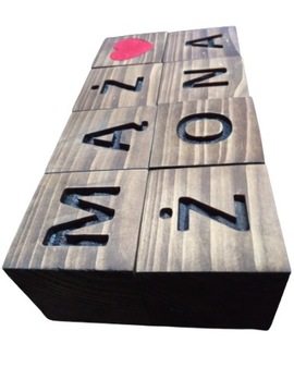 МУЖ ЖЕНА украшение, кубики в деревенском стиле, стол, свадьба