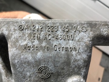 DRŽÁK UCHYCENÍ MOTORU MERCEDES W221 S400 HYBRIDNÍ