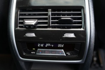 BMW X5 G05 SUV Plug-In 3.0 45e 394KM 2023 BMW X5 M SPORT head UP nawi EL.KLAPA grzane fotele, zdjęcie 29