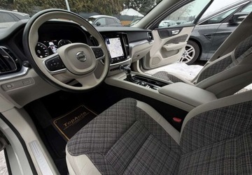 Volvo V60 I Kombi Facelifting 2.0 D4 DRIVE-E 190KM 2018 Volvo V60 D4 190KM SKORA virtual cockpit BLIS BEZWYPADKOWY gwarancja, zdjęcie 17