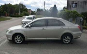 Toyota Avensis II Sedan 2.0 D-4D 116KM 2005 Toyota Avensis 2.0D Sprawna klima 260TYS Km Stan Bardzo Dobry 2.0 Diesel, zdjęcie 20
