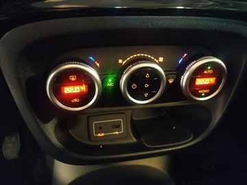 Fiat 500L Trekking Seria 4 1.4 95KM 2017 Fiat 500L 1.4 16v , Traction+,bogate wyposażenie, zdjęcie 4