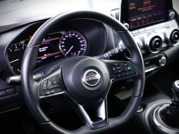 Nissan Juke II Crossover 1.0 DIG-T 114KM 2023 Nissan Juke Nissan Juke 1.0 DIG-T Tekna Faktura VAT Marza Salon Polska, zdjęcie 22