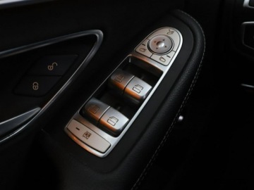 Mercedes Klasa C W205 Kombi Facelifting 1.6 180 156KM 2018 Mercedes C 180 FV23% automat full LED półskóra, zdjęcie 37