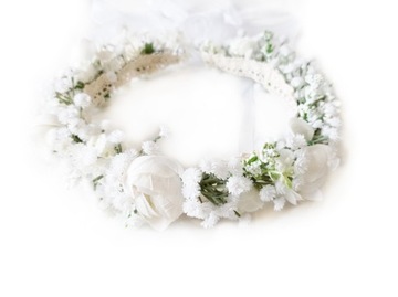 Венок оттенки причастия белого