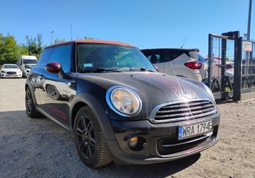 Mini One II 2011 MINI ONE 2011r, 1.6 Benzyna LPG. Lekko uszkodzony lewy bok. Jezdzi 1.6, zdjęcie 1