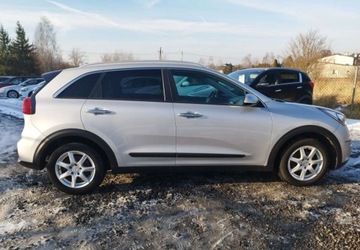 Kia Niro I Crossover 1.6 GDi Hybrid 141KM 2017 Kia Niro Kia Niro 1.6 hybryda klima kamera stan bdb gwarancja przebiegu 1.6, zdjęcie 7