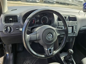 Volkswagen Polo V Hatchback 3d Facelifting 1.0 75KM 2014 Volkswagen Polo 1.0 Benzyna 75KM, zdjęcie 10