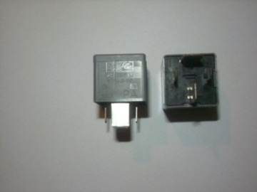 RELÉ FORD OE 5M5T14B192EA