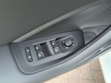 Volkswagen Passat B8 Variant Facelifting 1.5 TSI EVO 150KM 2025 Volkswagen Passat serwis ASO 2.0TSI 150KM bezwypadkow gwarancja pakiety ka, zdjęcie 18