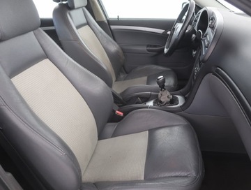 Saab 9-3 II SportSedan 2.2 TiD 125KM 2004 Saab 9-3 2.2 TiD, Klima, Klimatronic,ALU, zdjęcie 8