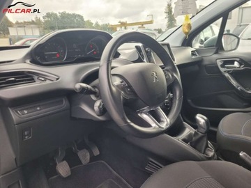 Peugeot 208 I Hatchback 5d Facelifting 1.2 PureTech 82KM 2018 Peugeot 208 GWARANCJA Lift Niski przebieg LED Mozliwa zamiana RATY 1.2, zdjęcie 4