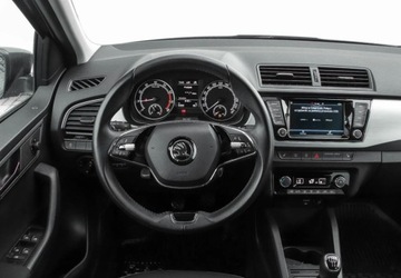 Skoda Fabia III Kombi Facelifting 1.0 TSI 95KM 2021 Skoda Fabia 1.0TSI 95KM Ambition Plus, Kamera Cofania, Czujniki Parkowania, zdjęcie 16