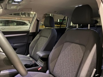 Volkswagen Golf VIII Hatchback Facelifting 2.0 TDI SCR 116KM 2025 Volkswagen Golf Variant Life Plus 2.0 TDI 115KM, zdjęcie 5