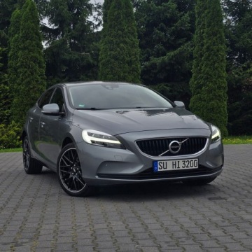 Volvo V40 II Cross Country 2.0 D2 DRIVE-E 120KM 2016 Volvo V40 II 2.0 D2 Drive-E Summum, zdjęcie 4