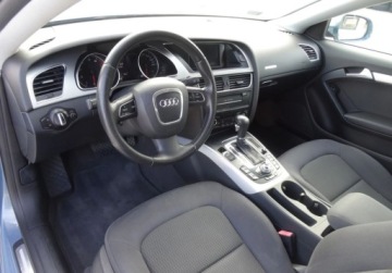 Audi A5 8T Coupe 1.8 TFSI 160KM 2010 Audi A5 Coupe 1.8TFSI 160KM Automat Xenon Navi Bezwypadkowy Zarejestrowany, zdjęcie 10