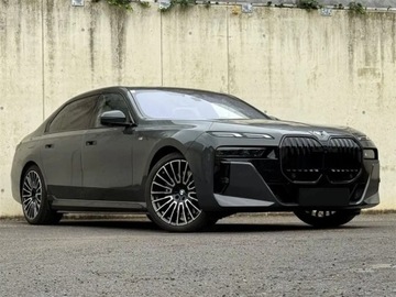 BMW Seria 7 G70 Sedan 3.0 40d 299KM 2025 BMW Seria 7 740d xDrive Sport Sedan 3.0 (299KM) 2025, zdjęcie 4