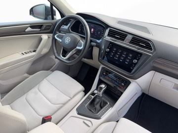 Volkswagen Tiguan II SUV Facelifting 2.0 TDI 150KM 2023 Volkswagen Tiguan 2.0 TDI 150KM,SCR Elegance DSG, Gwarancja, Serwis ASO,FV, zdjęcie 26