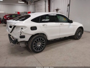 Mercedes GLC C253 2021 Mercedes-Benz GLC 300 4Matic Coupe 2021 2.0l 2.0 Benzyna 255KM, zdjęcie 5