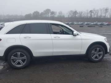 Mercedes GLC C254/X254 2022 Mercedes-Benz GLC 2022 MERCEDES-BENZ GLC 300 4MATIC SUV 2.0 Benzyna 255KM, zdjęcie 7