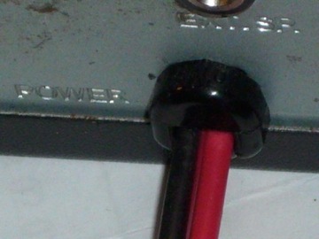 Przepust kabla odgiętka przelotka przejście przewo