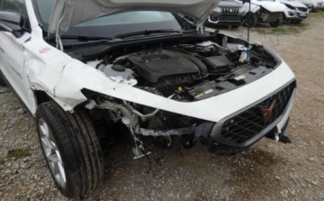 Cupra Formentor Crossover 1.5 TSI 150KM 2024 Cupra Formentor 052024r, Salonowy, 1.5TSI, Uszkodzony prawy przod. Poobija, zdjęcie 22