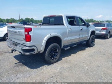 Chevrolet Silverado II 2021 Chevrolet Silverado 1500 Short Bed RST 2021 5.3l 5.3 Benzyna 355KM, zdjęcie 5