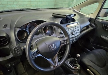 Honda Jazz III 1.2 i-VTEC 90KM 2013 Honda Jazz Sprowadzona Zarejestrowana.klima. 1.2 Benzyna 90KM, zdjęcie 10